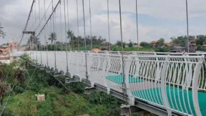 bali glass bridge