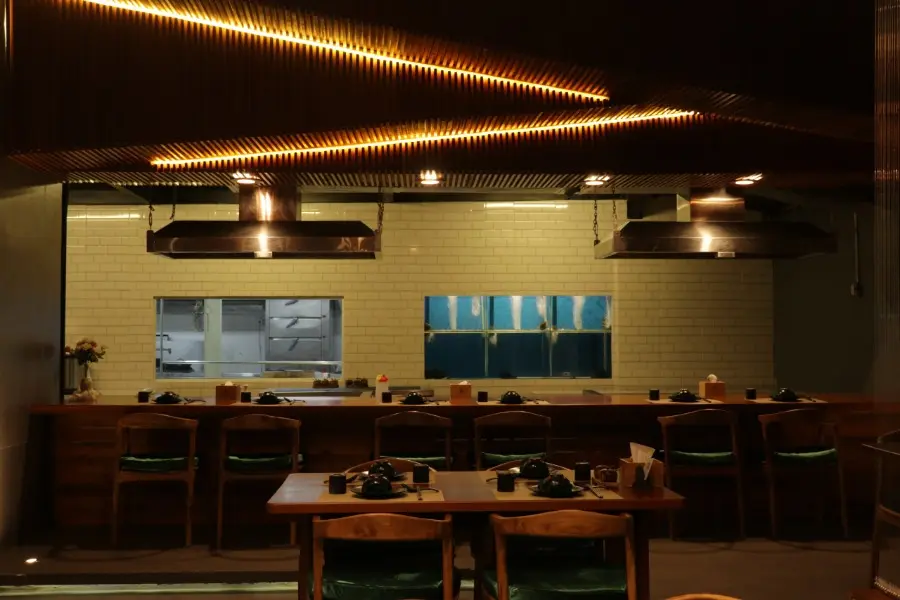Bali Dolphin Restaurant | Poolside Dining With Dolphins